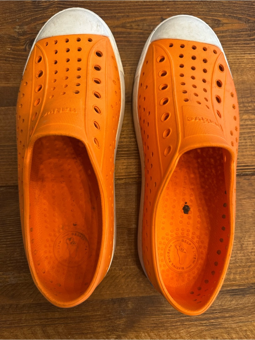 Native Jefferson Slip-On Shoes – Bright Orange – J4